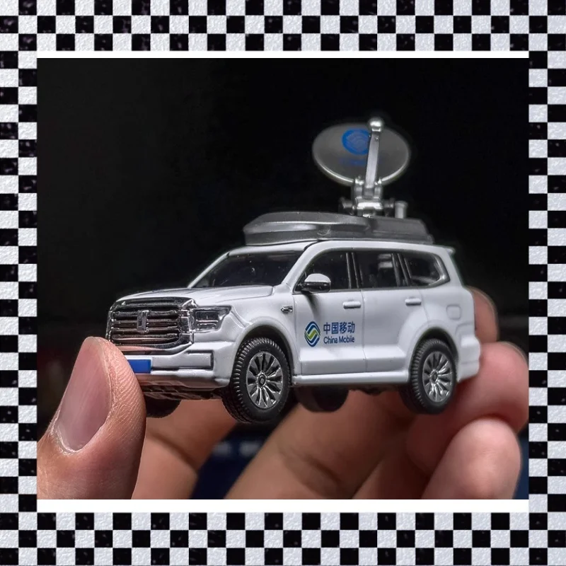 

XCARTOYS 1/64 Scale Alloy Emergency Communication Car Toy Model Non-Remote Controlled Vehicle Collectible for Kids & Adults