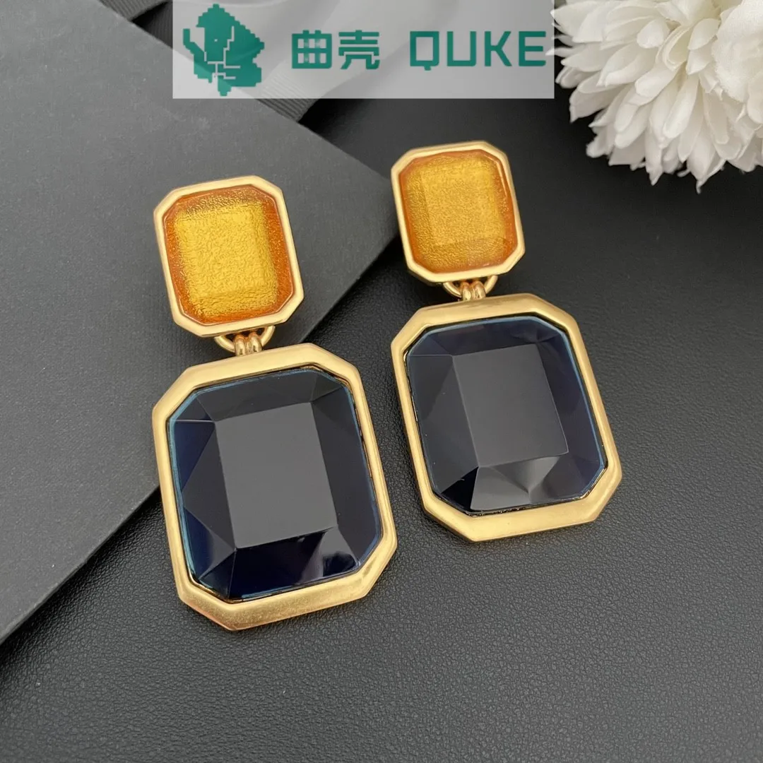 

European and American runway show exaggerated large gemstones, medieval color blocking rectangular ear clip for women