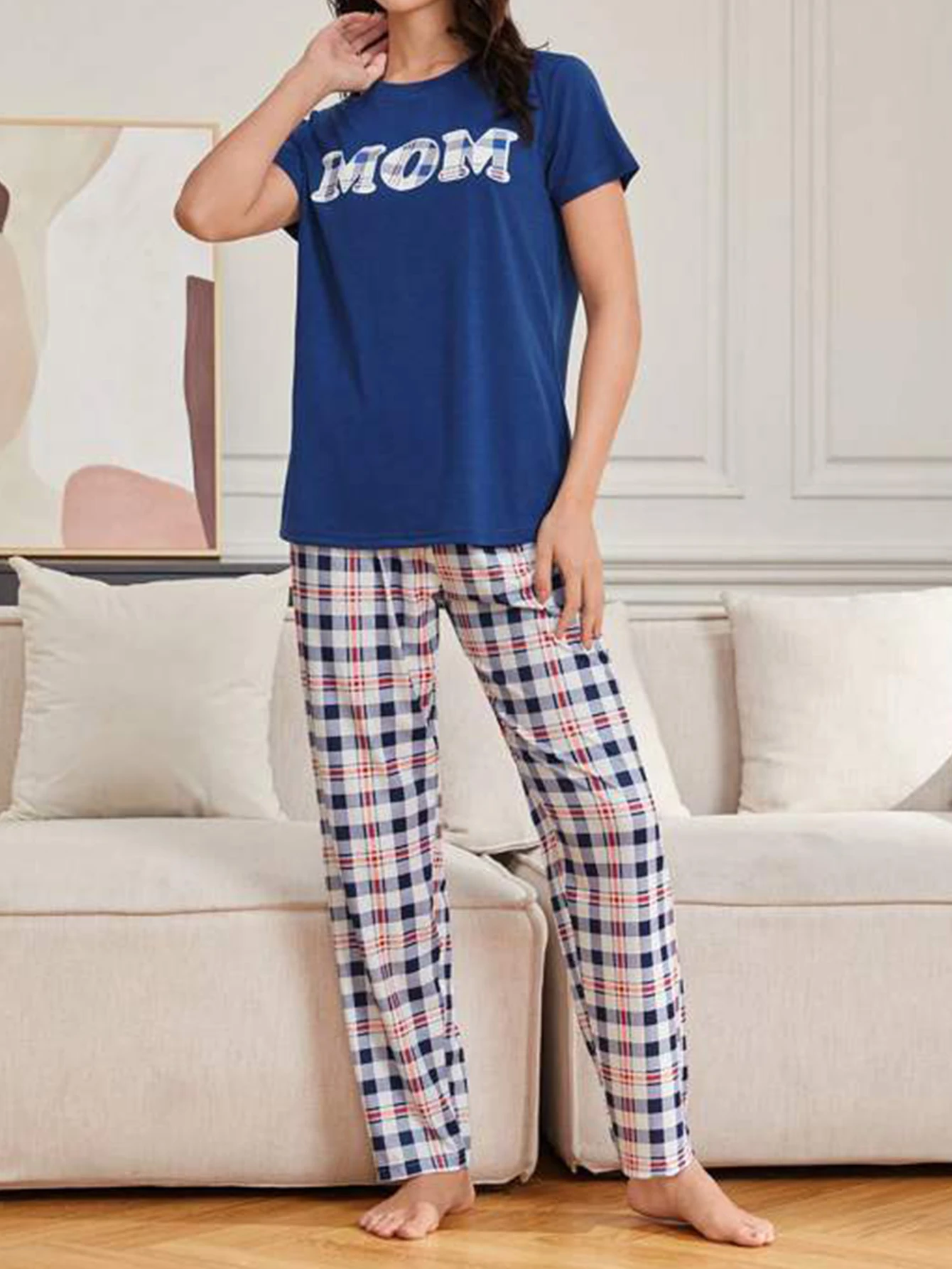 Women Pajamas Set Short Sleeve Round Neck Top MOM Letter Prints Allover Print Plaid Pants Casual Summer Sleepwear Loungewear