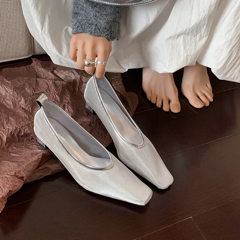 أحذية نسائية صيفية شبكية بكعب متوسط قابلة للتنفس صنادل بمقدمة مربعة أحذية بسيطة شعبية أحذية فضية وسوداء #5