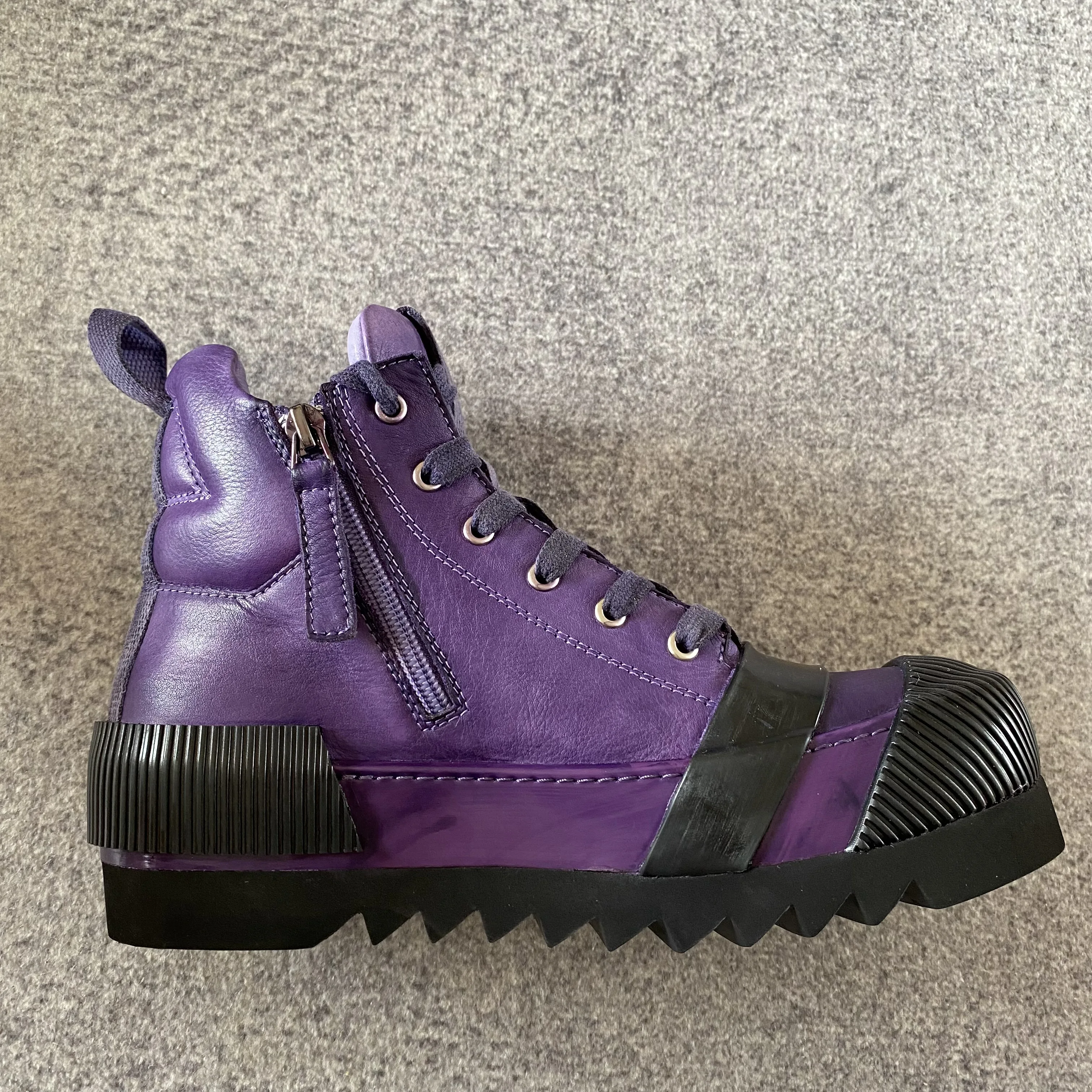 Original Design Customized Nappa Leather Mummy Strap Lightweight Comfortable Personalized Retro Unique Boots Can Do Fur Inner