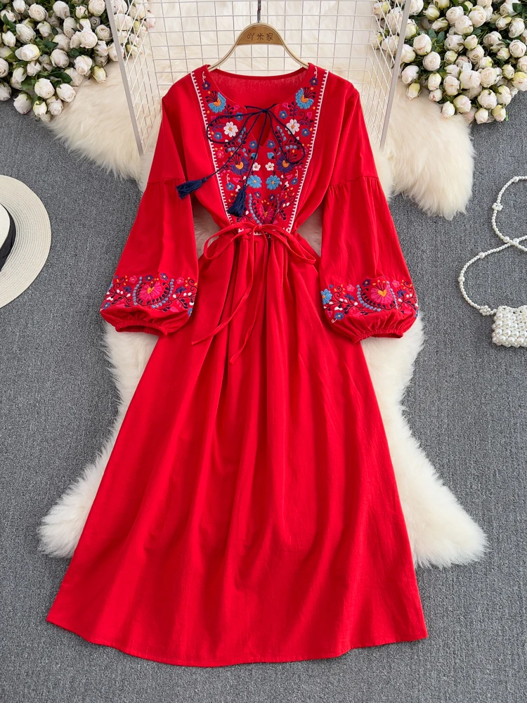 Retro Ethnic Style New Embroidery Dress Tassel Lace Cotton and Linen Vestidos Female V-neck Puff Sleeve Midi Dress GK857