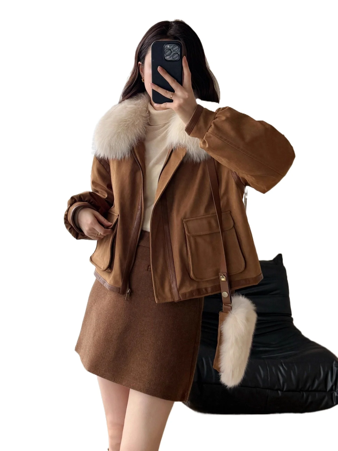 

Vitality Girl 2025 г., новая зимняя маленькая замшевая куртка из лисьего меха, женская одежда на белом гусином пуху