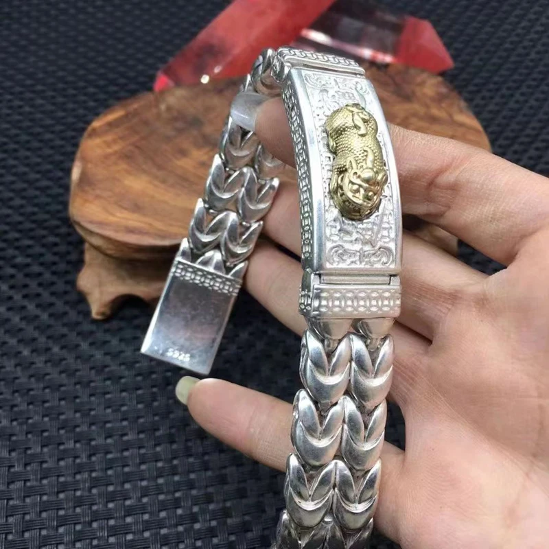 Asian chinese old miao silver hand cast statue bracelet jewel cool gift