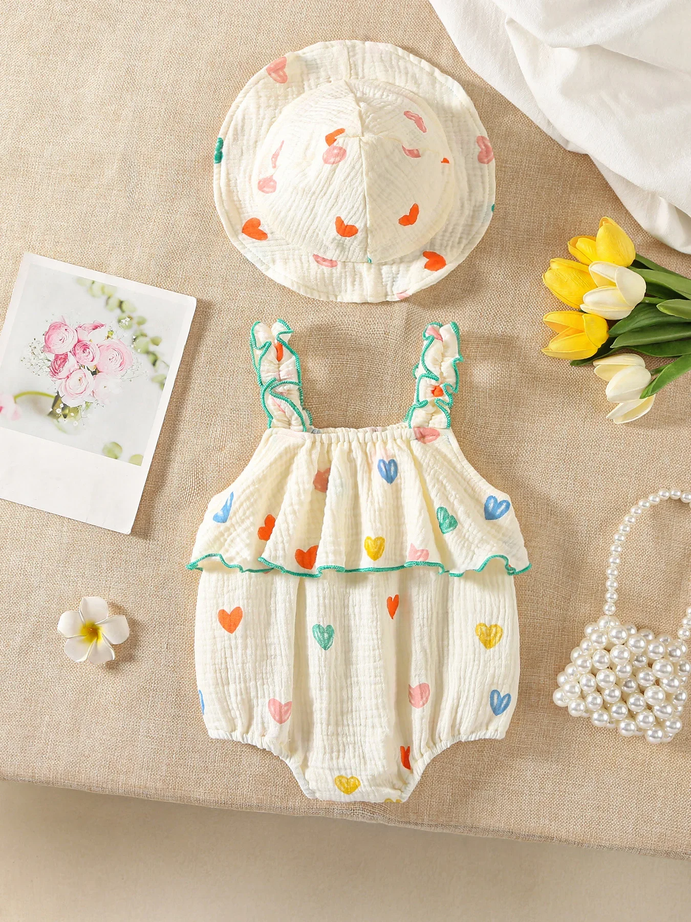 2026 Sommer 3-18M Mädchen Baumwoll-Strampler mit Hut Neugeborenen Süßer Herz-Print Bodysuit Weiche Bequeme Babykleidung