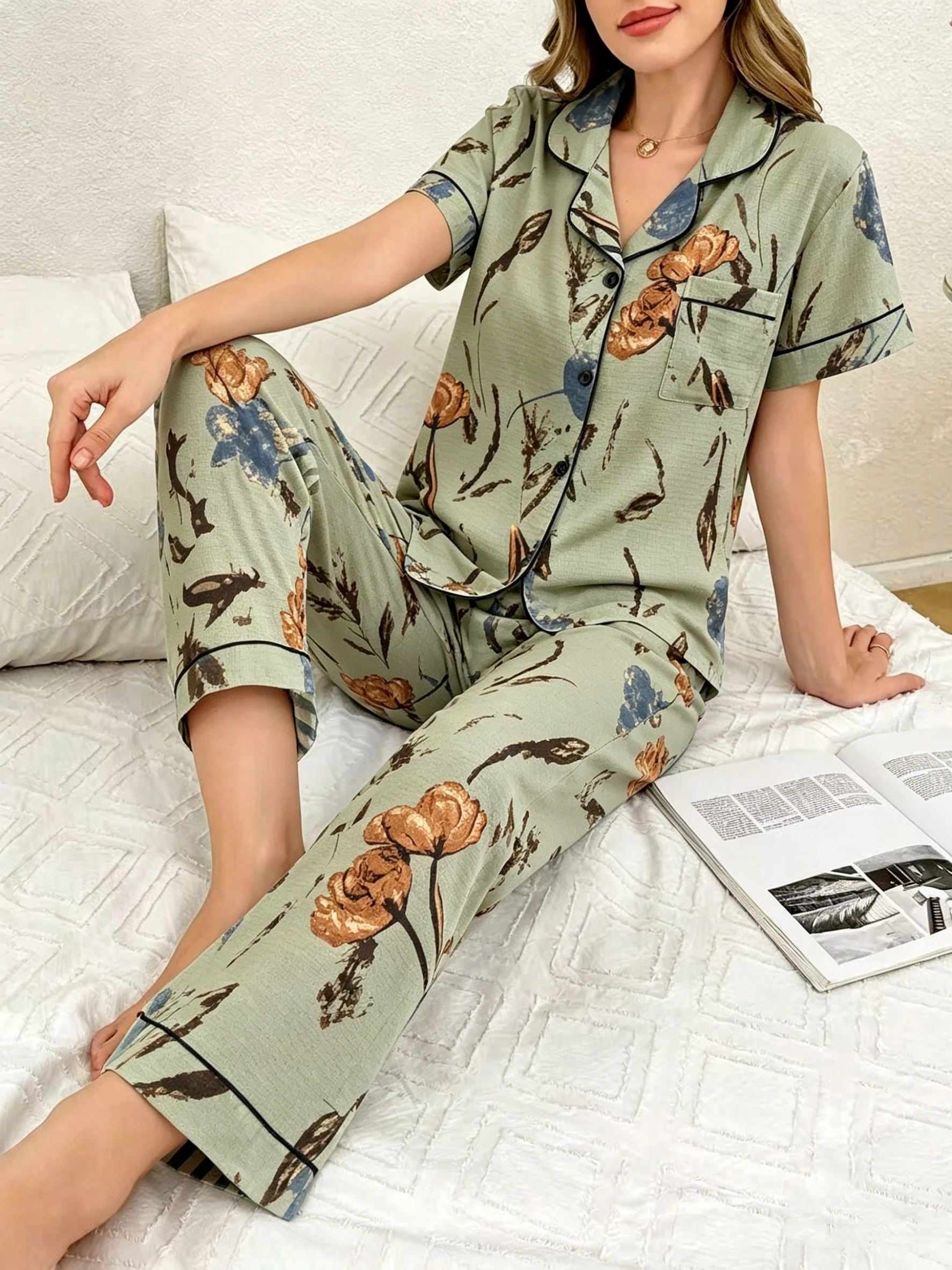 Retro Green Floral Pajamas for Women, Casual Short Sleeve Long Pants Sleepwear, Comfy Loungewear Set for Spring Summer
