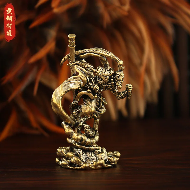 The Monkey King Sun Wukong figurine, a decorative piece for wine cabinets, entryways, and living rooms, is made of pure copper a