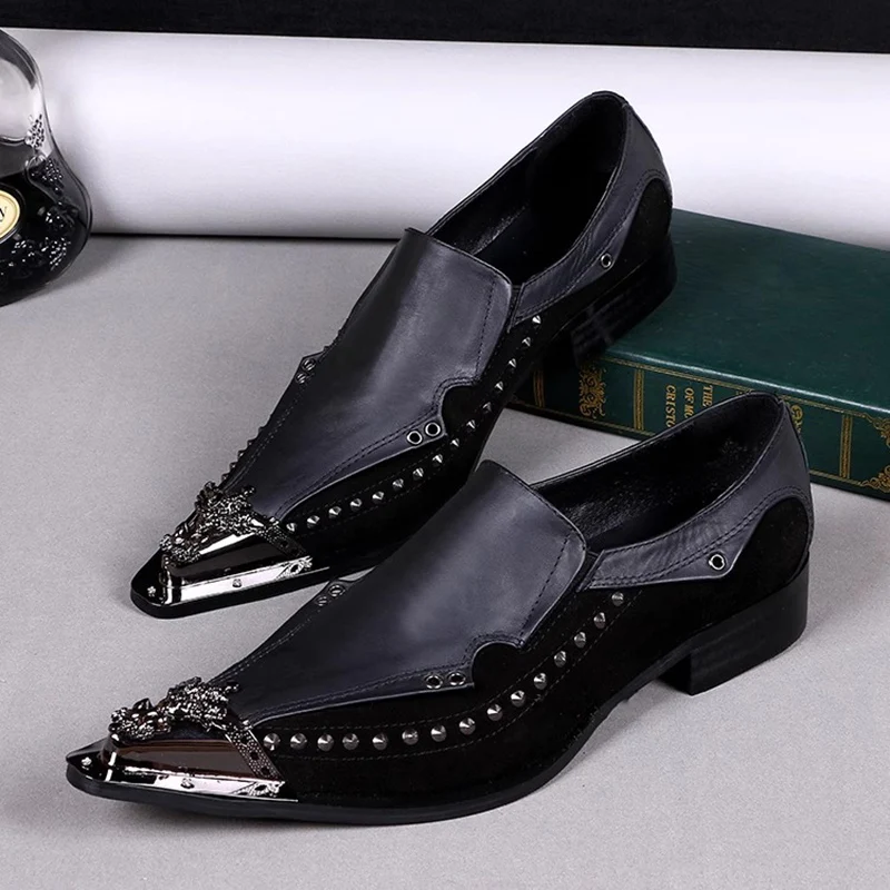 

Модные модельные туфли на высоком каблуке с железным острым носком в британском стиле, модные мужские повседневные деловые туфли без шнуровки из воловьей кожи с заклепками, банкетные лоферы