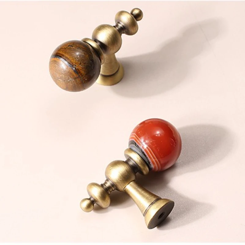الفرنسية الخفيفة الفاخرة مقبض باب الخزانة باب خزانة الملابس درج القرون الوسطى نمط الجوز الكرة الجديدة الصينية قلادة مقابض صغيرة #2