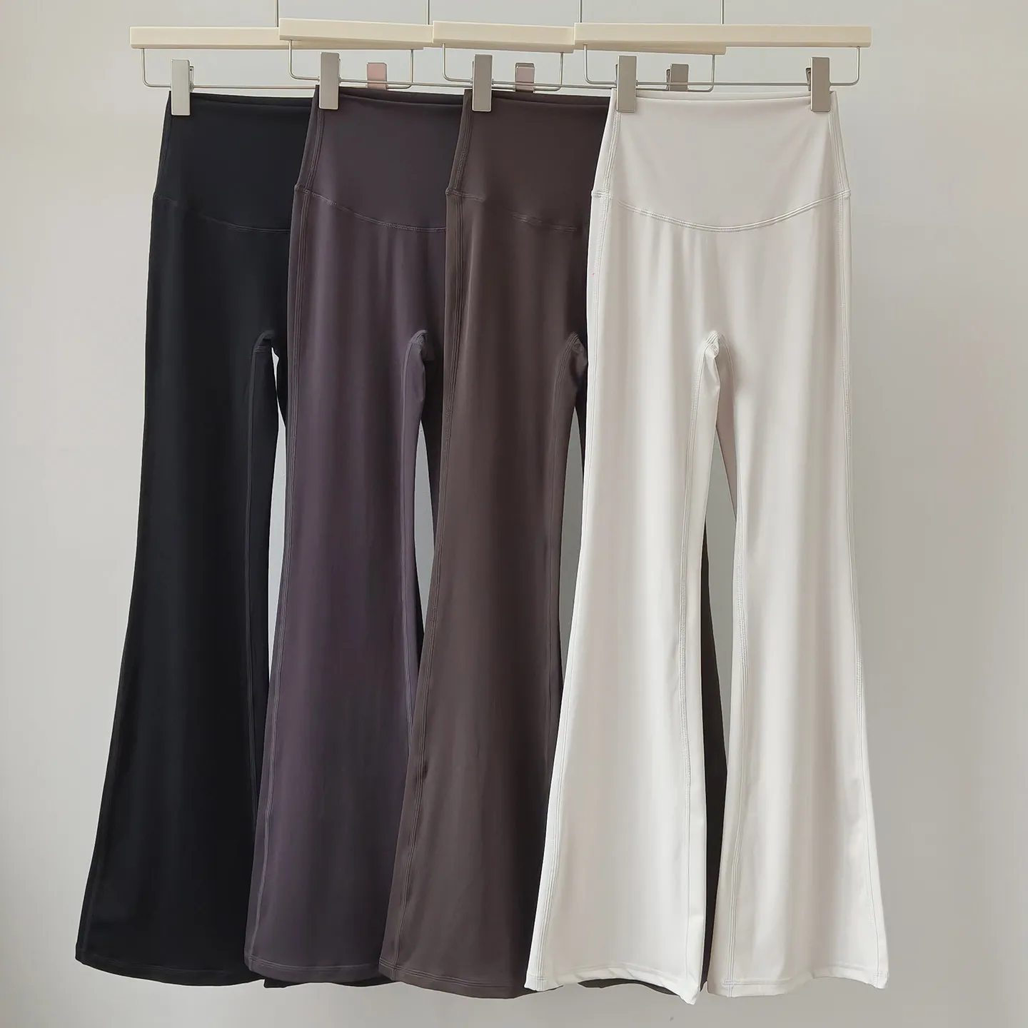 Yoga-Hosen für Damen, hautfarben, hoch geschnitten, mit Hüftformendem Effekt, weite Beine, Tanz- und Sportleggings, atmungsaktiv, für Training und Fitness. – Detail 2