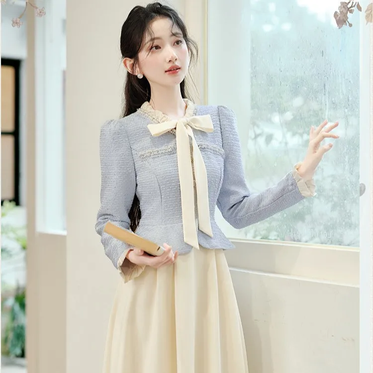 2026 New Autumn and Winter Sweet Artistic Classic Style Temperament Waist-Controlled Patchwork Fake Two-Piece Dress