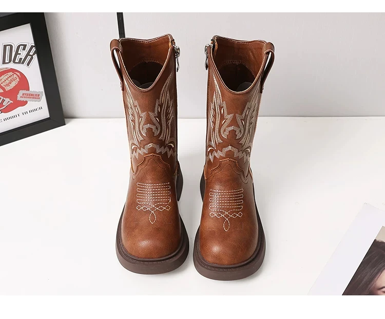 Western-Cowboy-Stiefel für Mädchen, kniehoch, Vintage-Look, aus strapaziertem PU-Leder mit Stickereimuster, modische Stiefel mit niedrigem Absatz für Herbstmode. – Detail 4