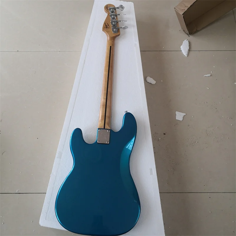 Metal Blue Paint 4 Strings Bass White Guard, Small Double Pickup, Stock Free Shipping Can Be Customized in Any Color