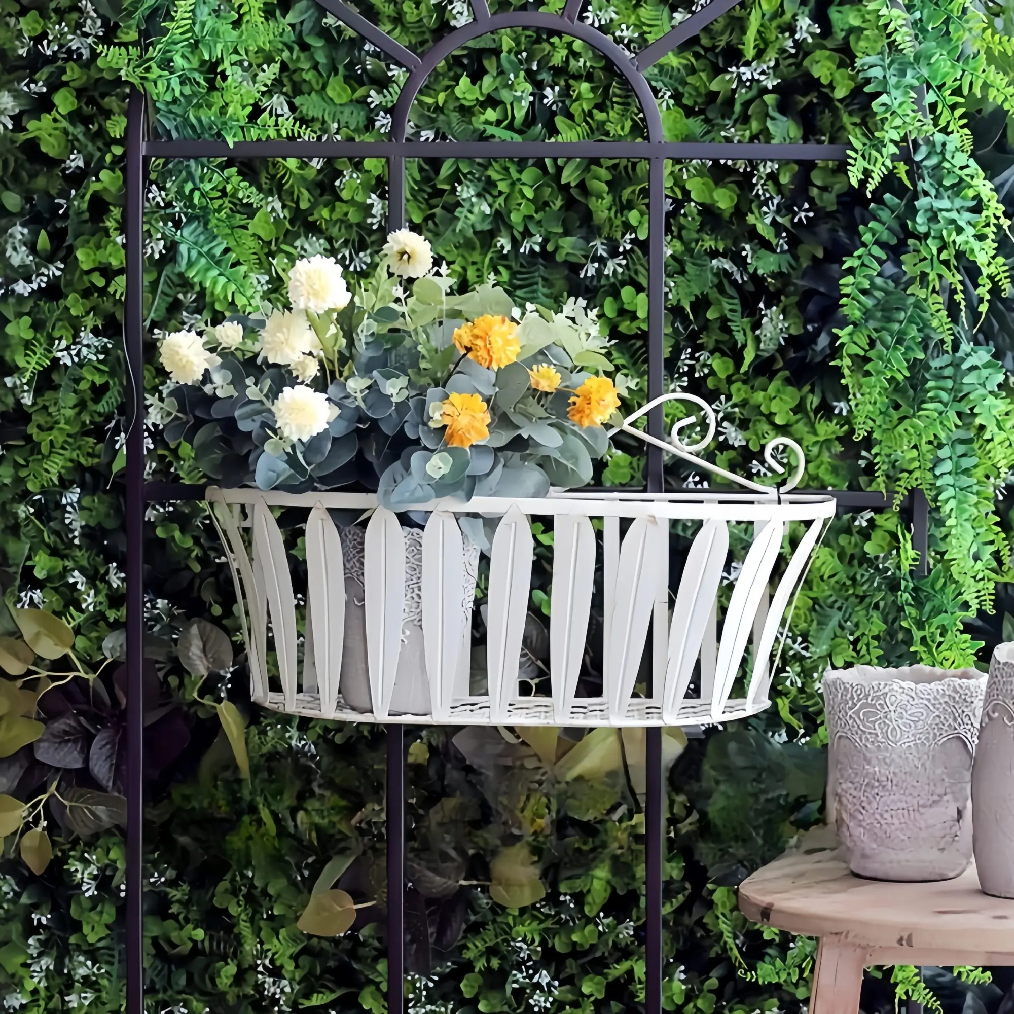 

Large and Small European-Style Wrought Iron Wall-Mounted Flower Baskets, Balcony Hanging Baskets, Flower Racks, Garden Courtyard Decorative Ornaments, Flower Frames