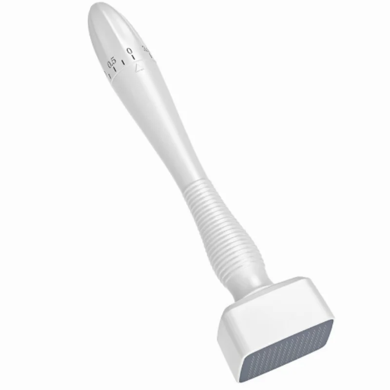 

Титановые микроиглы Derma Roller - Альтернативный штамп - Инструмент для ухода за кожей с микроиглами - для мужчин и женщин (белый)