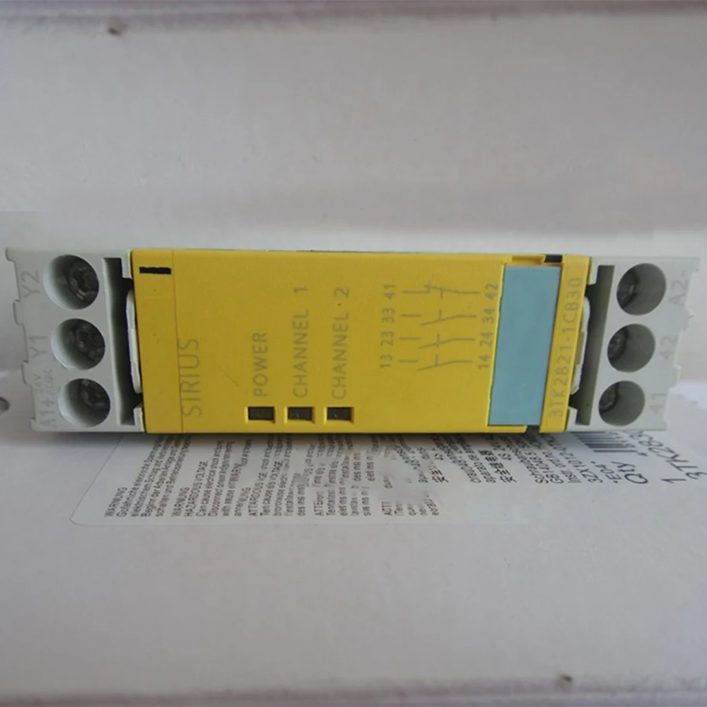 

New for Siemens 3TK2823-1CB30 24V Safety Relay Module in Box