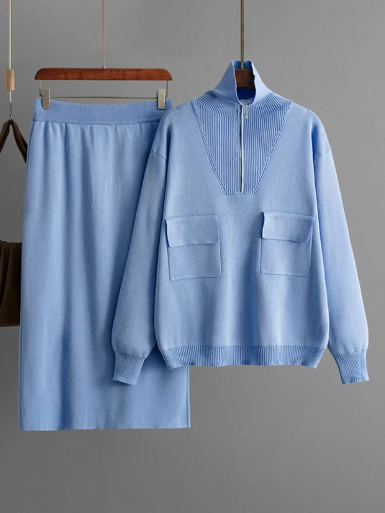 

Модный вязаный комплект из двух предметов: юбка с высокой талией и свободный свитер на молнии. Новинка! Женский повседневный комплект из мягкого трикотажа.