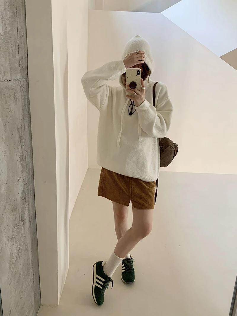 

Wedbleser Simple Solid Color Drawstring Hooded Sweater Autumn 2025 New Women Clothing High-end Casual Versatile Knitted Top