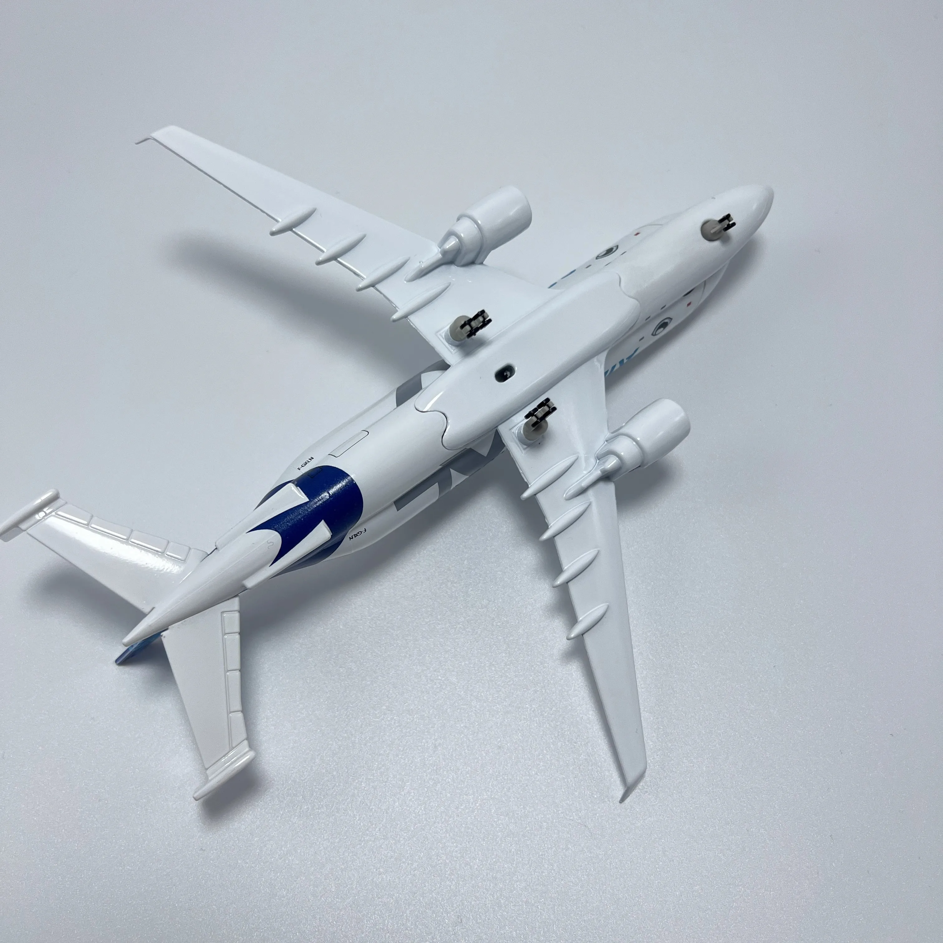 20 سنتيمتر A330-700L بيلوغا طلاء النقل الطائرات محاكاة 1:300 مقياس دييكاست المعادن أطقم منمذجة مع عجلات طائرة الديكور