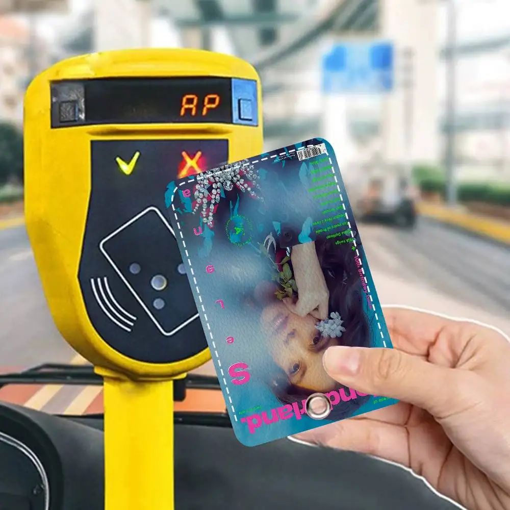 حامل شخصي للممثلة سيلينا غوميز مناسب لبطاقة البنك، مترو الأنفاق، محفظة بطاقات الحافلة، حافظة بطاقات، سلسلة مفاتيح حامل الشارة