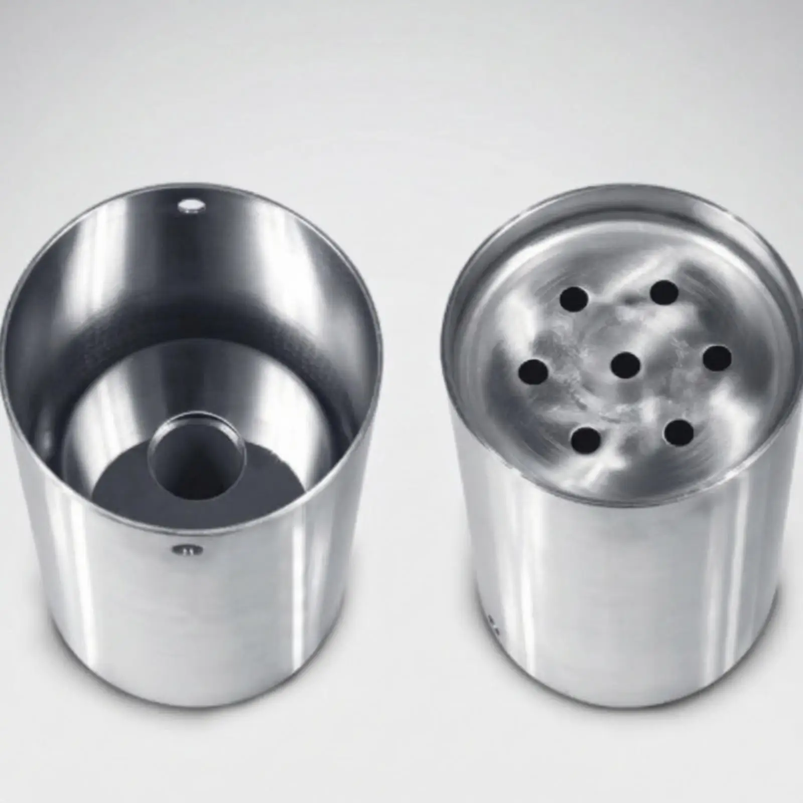 Rust Resistant Golf Putting Target Hole Cup with Inner Tube for Efficient Drainage on Green