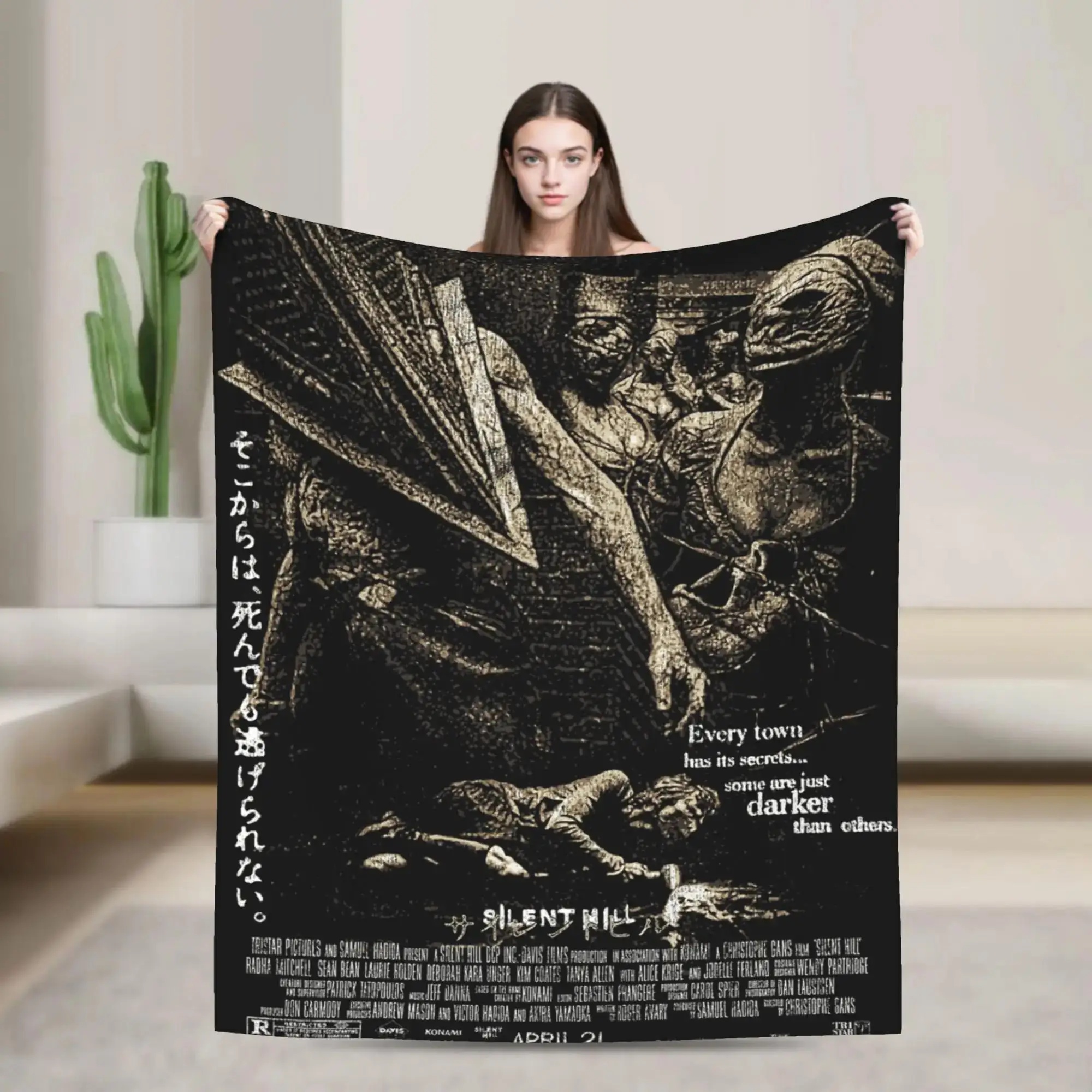 

Плед Silent Hill из мягкого фланеля для кровати, дивана, софы – теплое декоративное покрывало, качественный подарок на день рождения