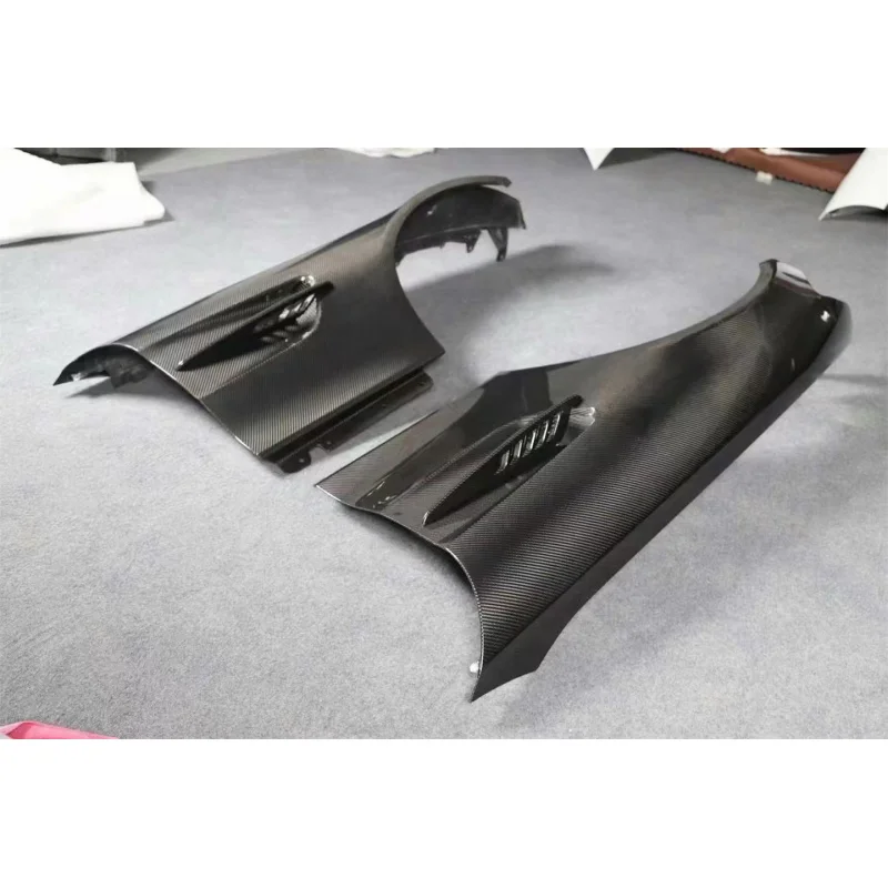 

For Mercedes-Benz AMG GT GTS Two-door Sports Cars GTR Style Full Dry Carbon Fiber Front Fenders