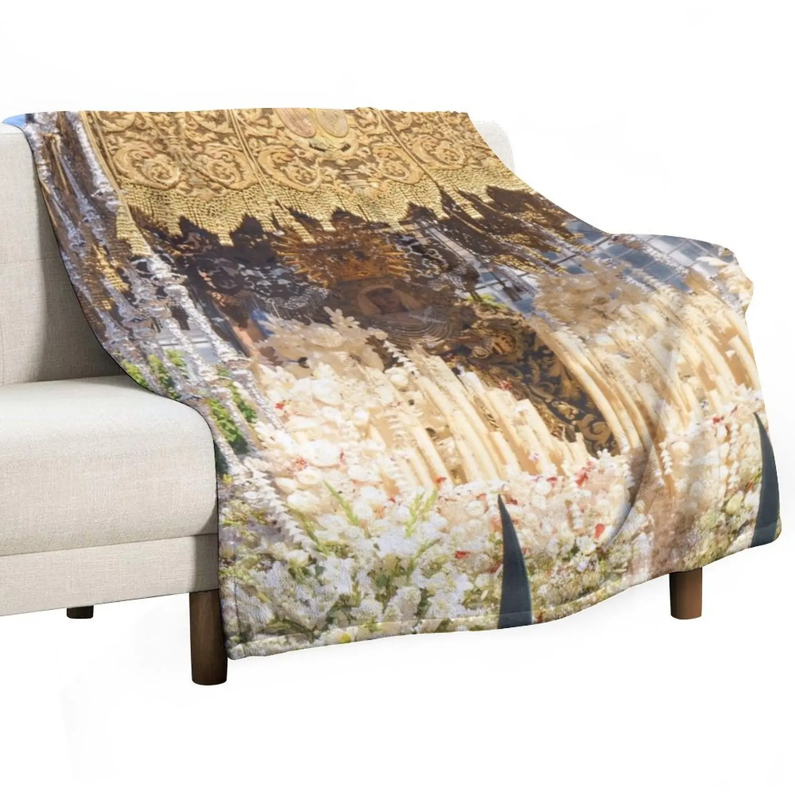 Esperanza de Triana, Sevilla, Semana Santa 2022 Throw Blanket Tourist anime Plush Blankets Sofas Of Decoration Blankets
