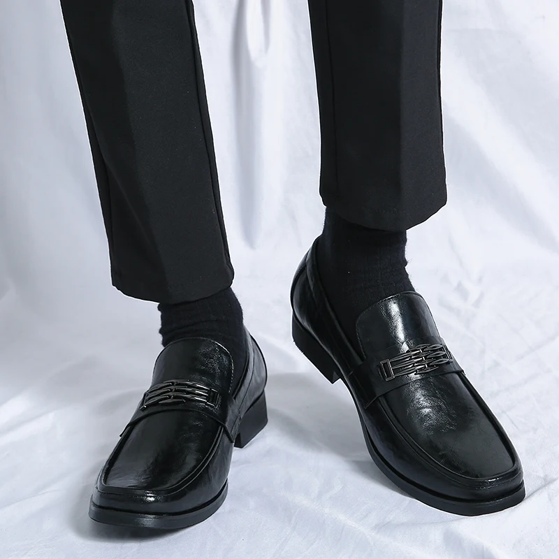 

Summer Men Plus Size Lazy Loafers Flat Head Metal Simple Comfortable Commutingsoft Sole Soft Surface Driving Casual Shoes