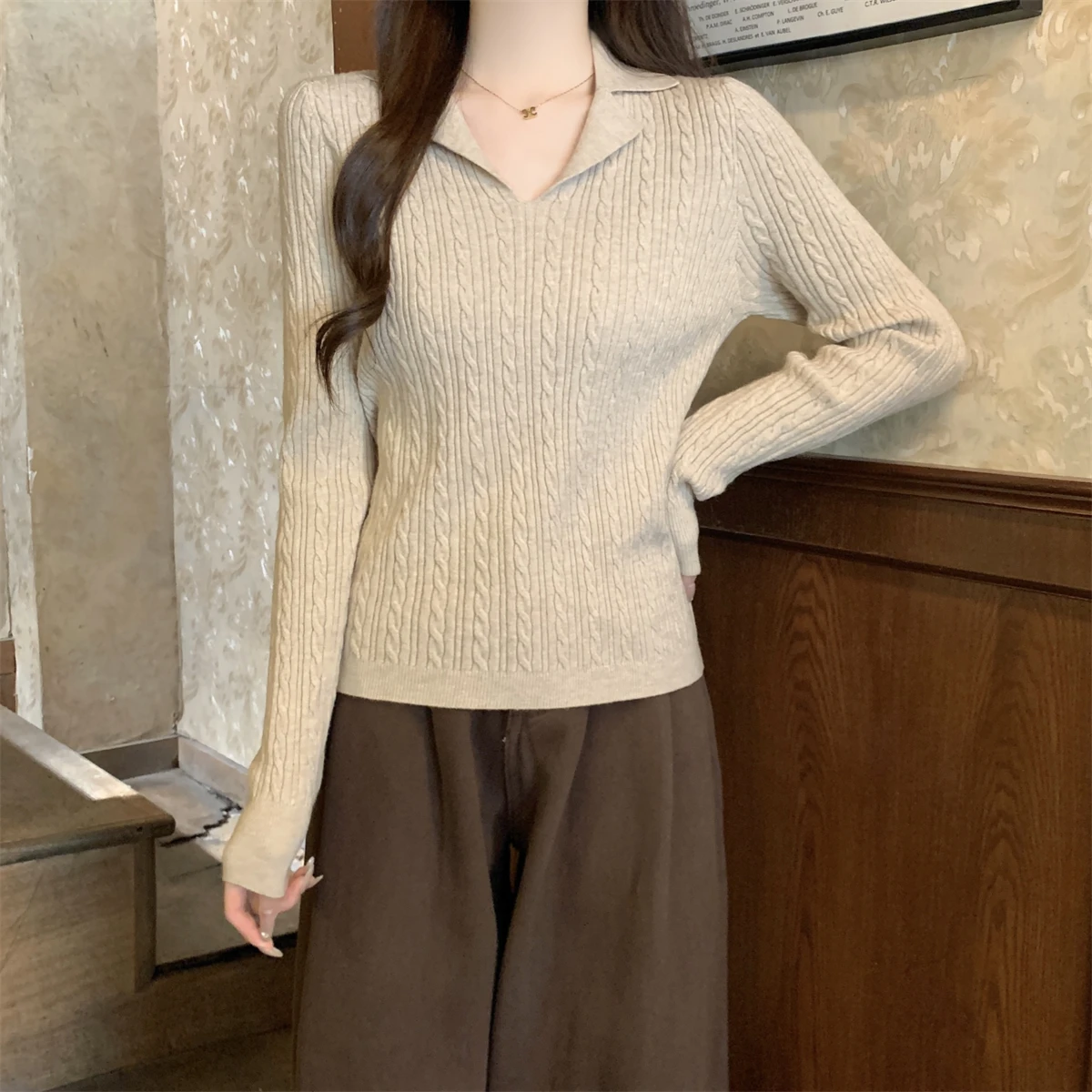 

Новый корейский вязаный свитер 2026 года: простой базовый топ с узором «косы» для женщин, классический модный лонгслив с круглым вырезом