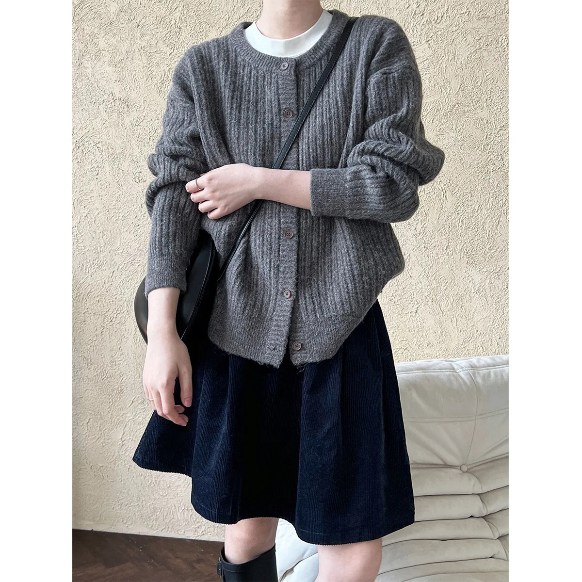 

Casualkeng Round Neck Short Knitted Cardigan Women's 2025 Autumn New Versatile Jacket Top Ss601