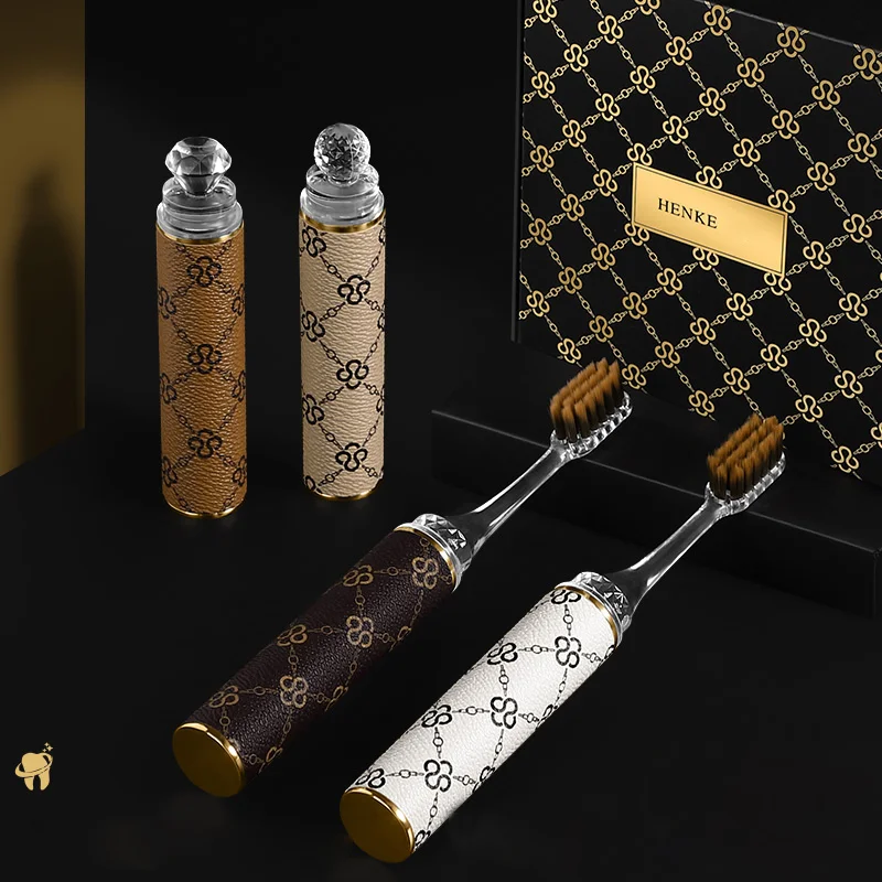4 SZTUK/PUDROWEK Elegancka kieszonkowa szczoteczka do ust z szminką Ultra miękka i wygodna szczoteczka podróżna Przenośne czyszczenie domu Luksusowy uchwyt Odpowiedni do Bo
