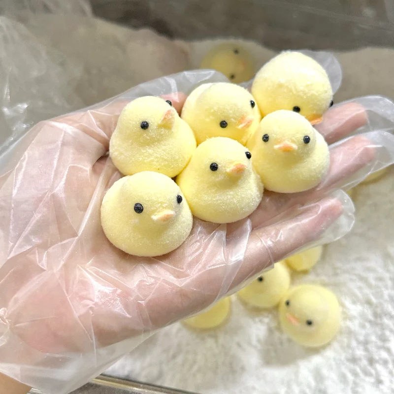 Kawaii ręcznie robiona silikonowa kaczka uciekają kreskówka zwierzę Mini breloczek do samochodu wisiorek drażność autyzm zabawki dla dzieci śliczny Squishy prezent