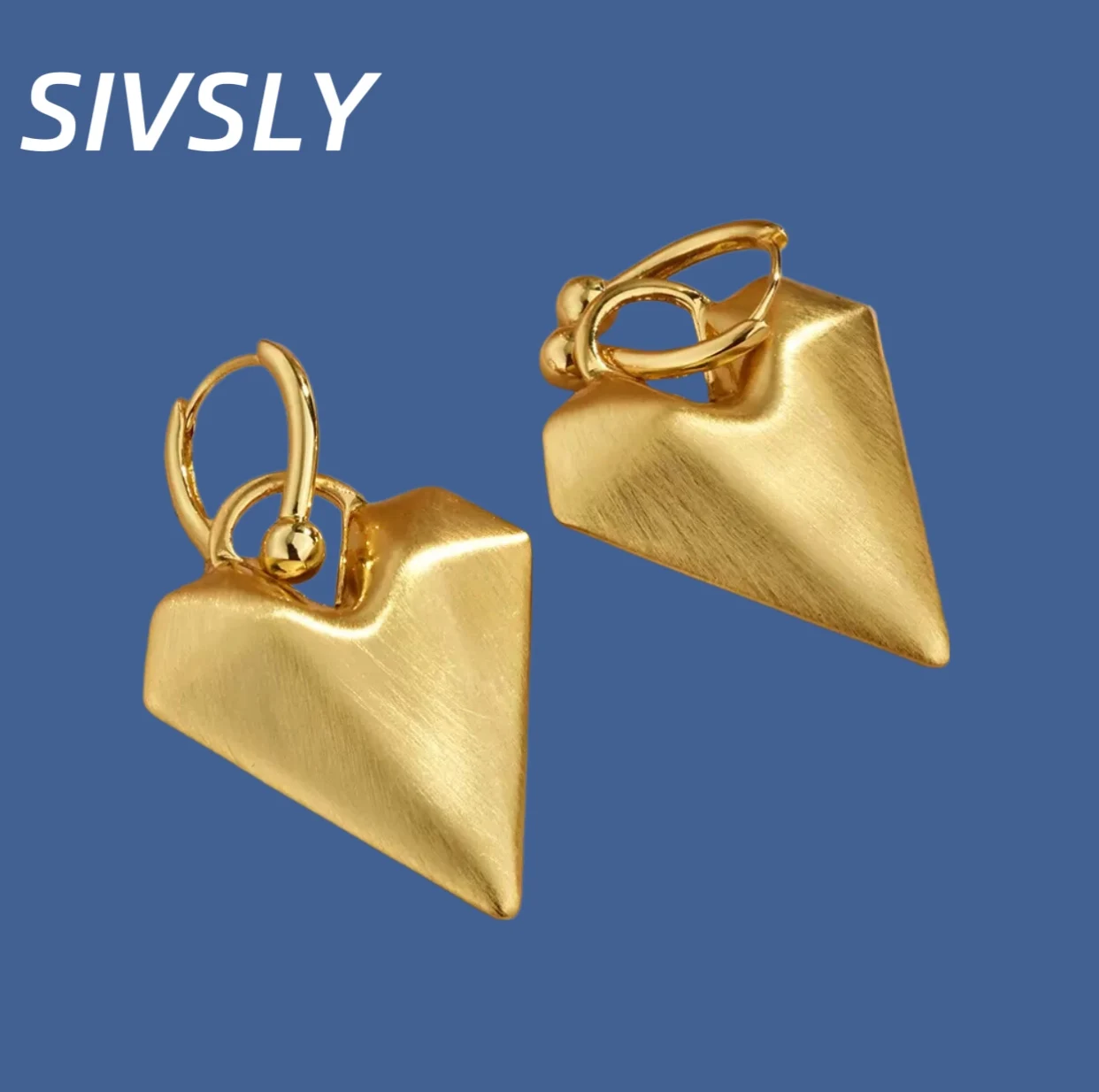 

Hot-selling model, metal texture, braided, personalized ear clip, French luxury, high-end design, elegant earring, ear accessori