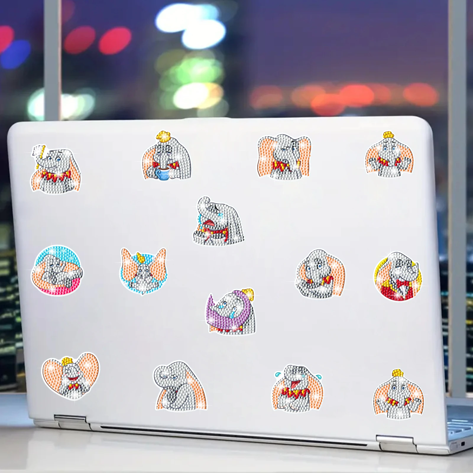Imagen 6: Kit de Pintura de Diamantes DIY, Personaje de Dibujos Animados Dumbo, Pegatinas de Diamantes Aleatorias, Manualidades Creativas Hechas a Mano, Entrenamiento de Concentración