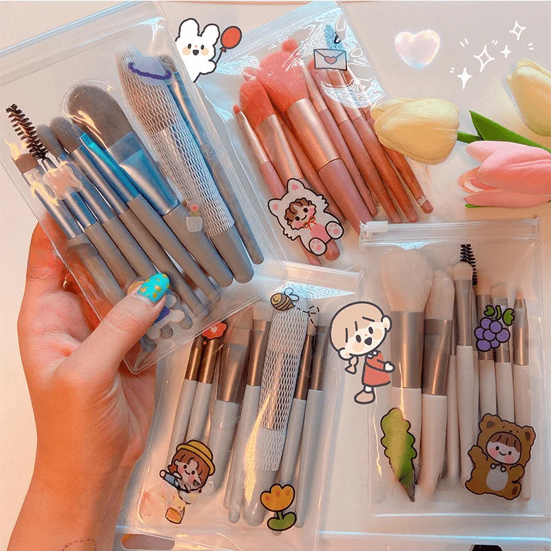 A Set of 8 pcs Makeup Brush Macaron Set Brush Starter Portable Soft Hair Foundation Make-up Brush Beauty Tool
