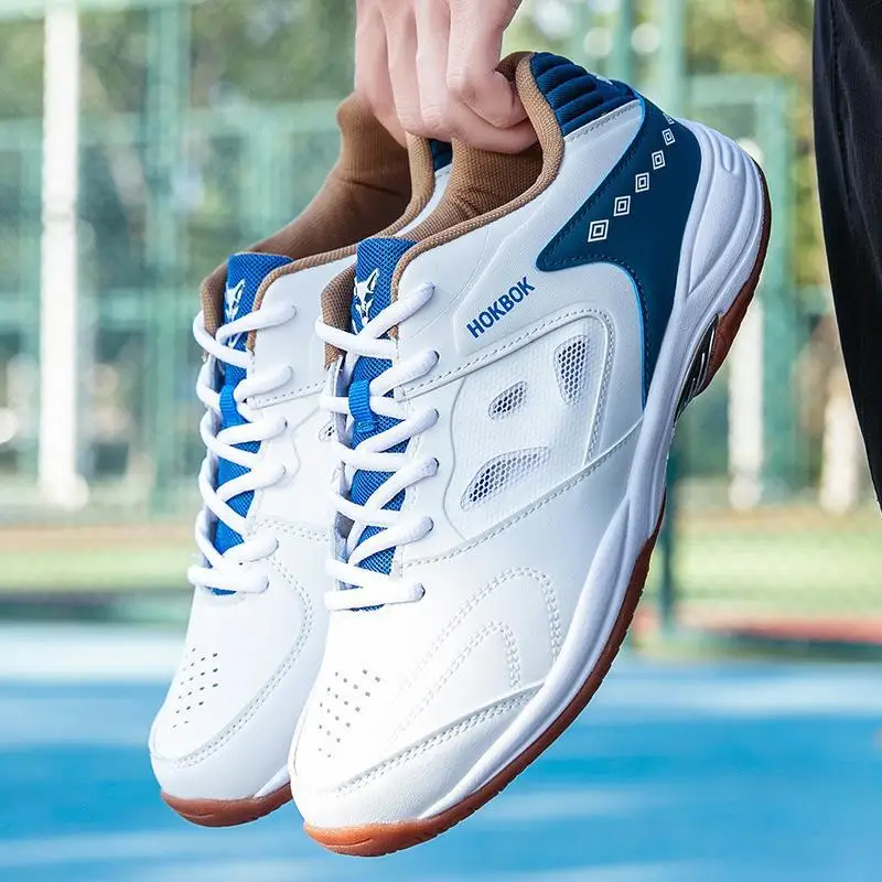 New Lightweight Men's Professional Competitive Badminton Shoes, Training Shoes, Comfortable Sports Shoes—Very Good