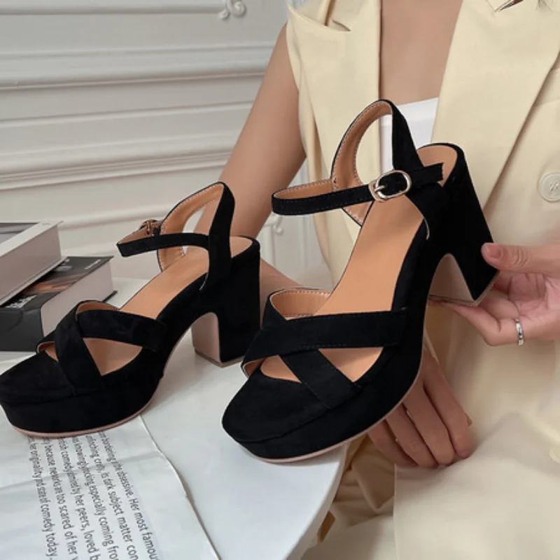 Big size Oversize Large size Round toe Thick Heel platform shoes womens shoes with design  Fashion sandals with heels