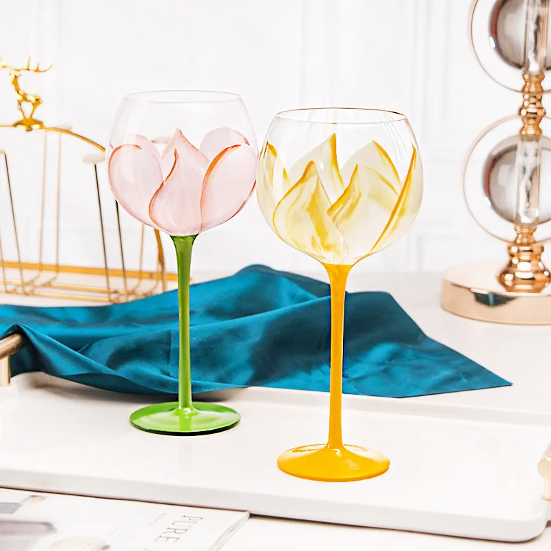 

440ML 1 Piece Hand Painted Glass Goblet Cup Creative Red Wine Glasses Cup Flower Painted Stemware for Wedding Party