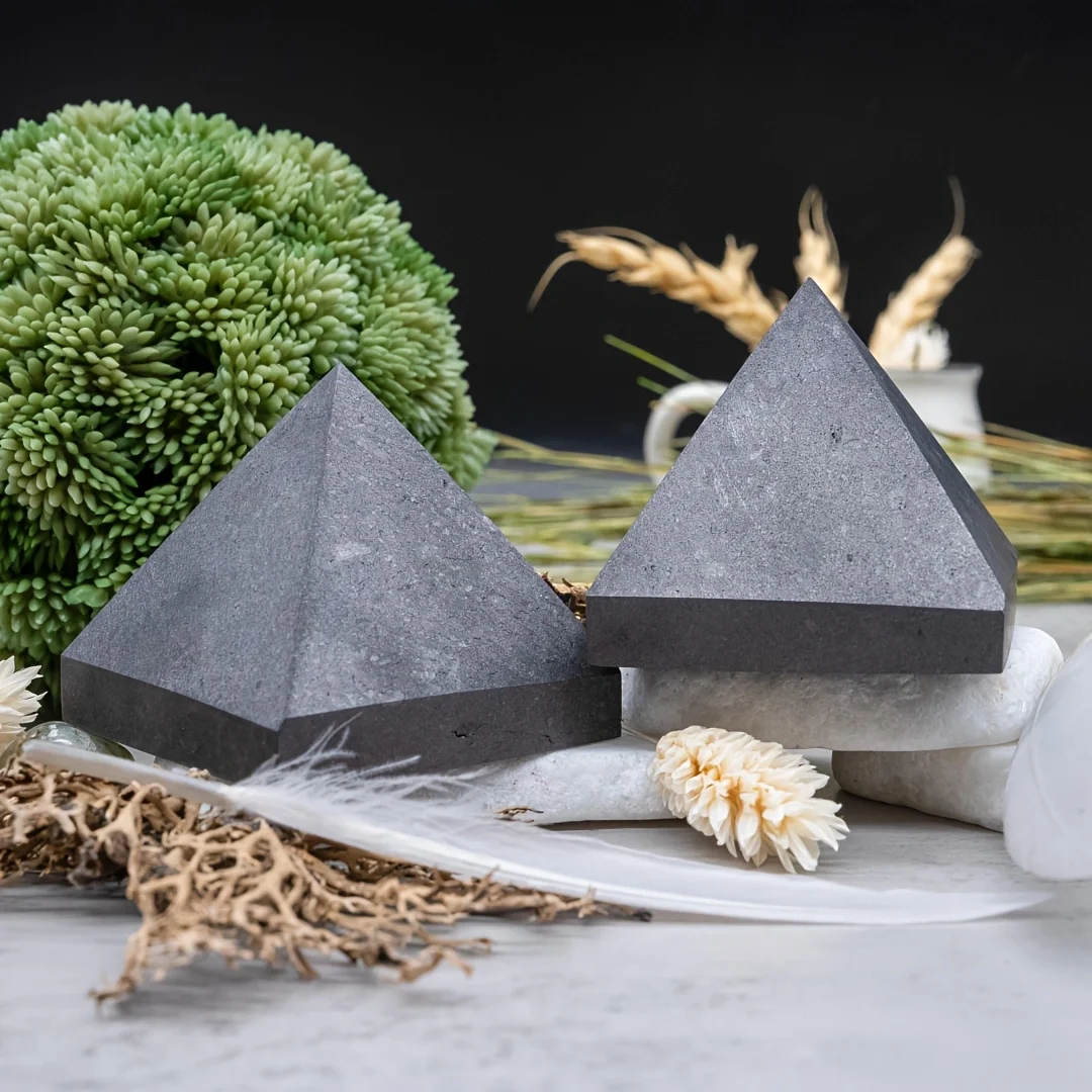 5cm Shungite Pyramid, Natural Crystal Schungite Shungite Pyramid Tower, Interior Decoration Pyramids, Natural Stone Carved Gifts