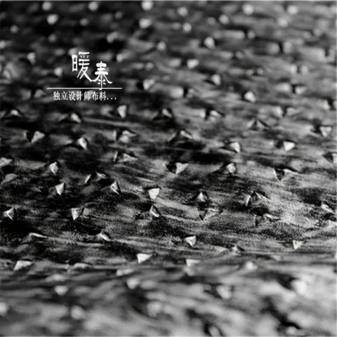 가죽 패브릭 밝은 실버 배경 패션 디자이너 크리 에이 티브 의류 봉제 직물 천 미터 Diy 재료 가죽 패브릭 밝은 실버 배경 패션 디자이너 크리 에이 티브 의류 봉제 직물 천 미터 Diy 재료