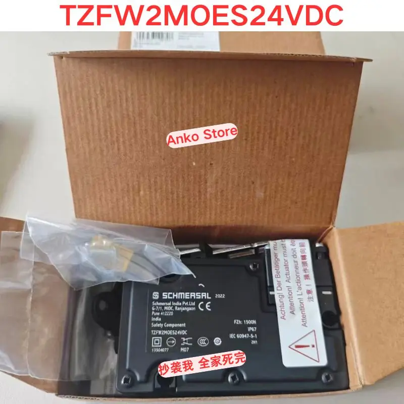 99 new TZFW2MOES24VDC safety interlock switch