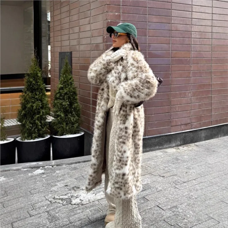 Extended suit collar artificial fur mixed coat spotted plush