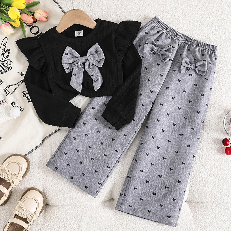 Little Girls Spring Contrast Color Casual Outfit, Round Neck Flutter Sleeve Cropped Blouse With Patterned Straight Trousers
