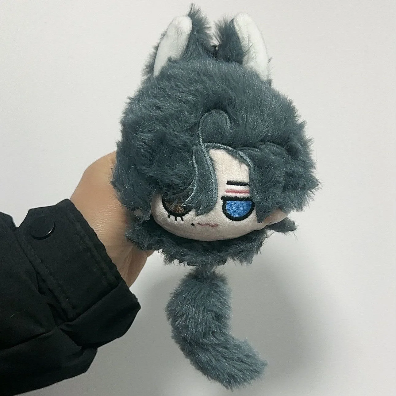 

Пятая личность, оригинальный веер, периферийное плачание, призрак, акробат, плачащий клоун, рыцарь, шумная плюшевая подвеска