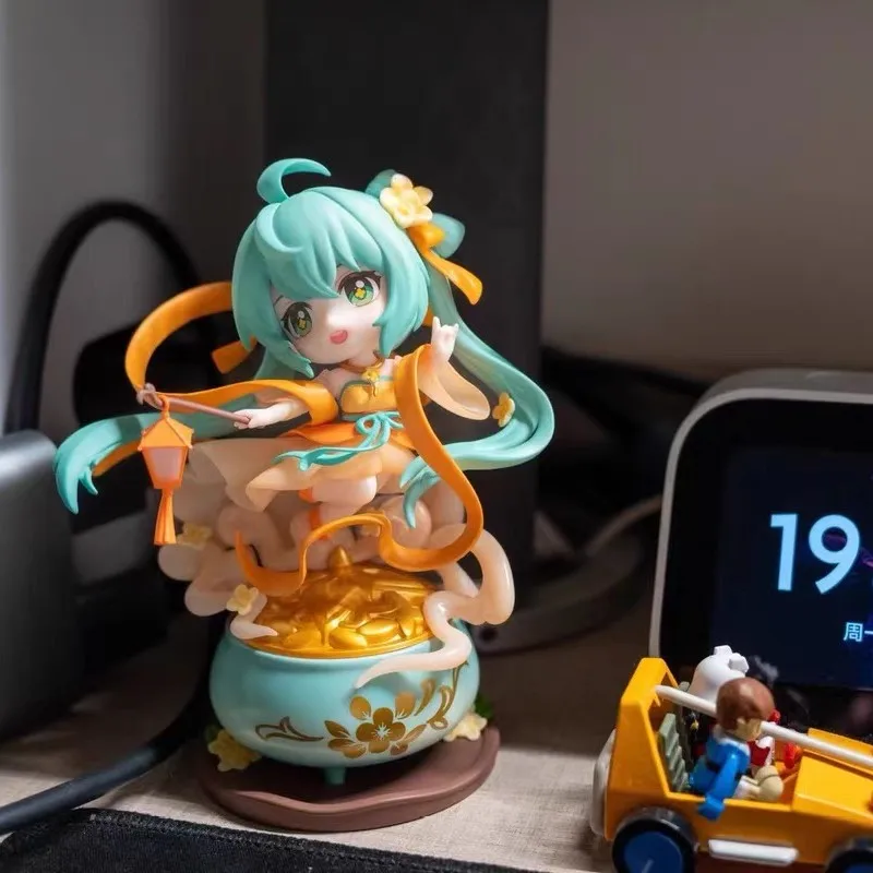 13cm Genuine Hatsune Miku Anime Figures Gui Que Tian Xiang Q Version Kawaii Co-Branded Animation Model Figure Decoration Gift