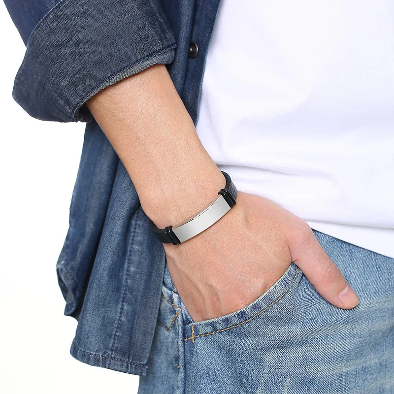 Maßgeschneiderte Text-Armbänder aus schwarzem Leder mit graviertem Logo und Namen, Edelstahlarmband für Damen und Herren, Großhandelsmenge – Detail 10