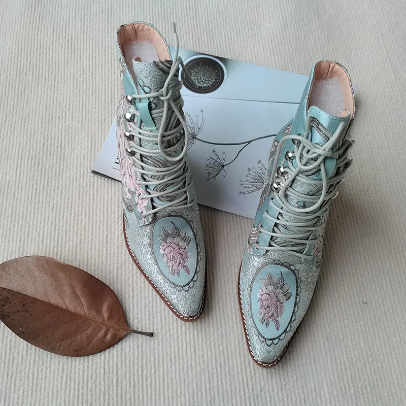 

Women ankle boots plus size 23-26.5cm women shoes Chinese style embroidered flowers blue boots Flower women boots 4 colors