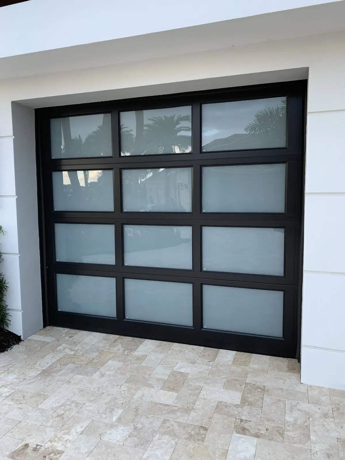 

Factory Villa Modern Exterior Door Residential Electric Garage Door Automatic Black Aluminum Frame Frosted Glass Garage Doors