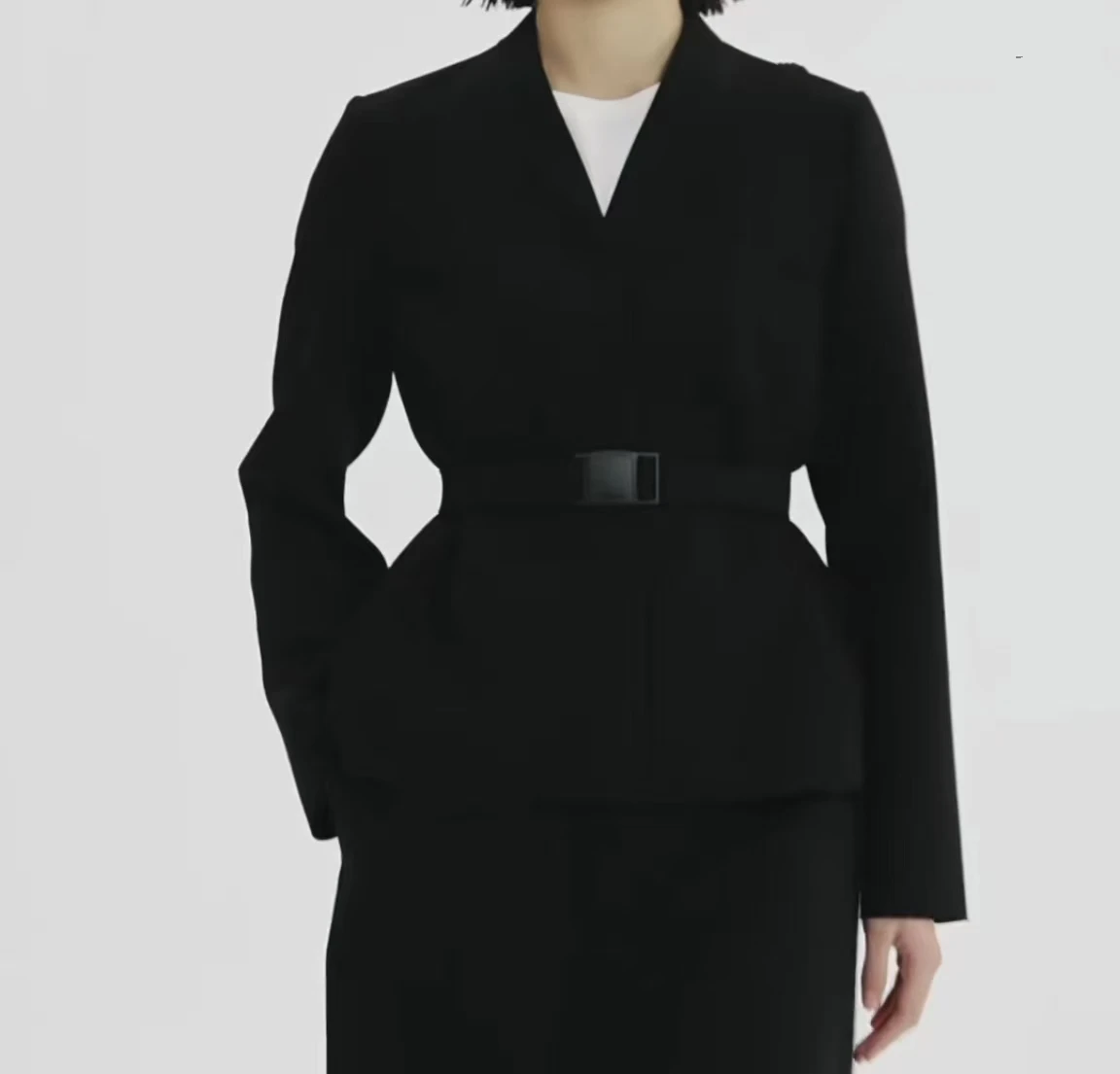 Fenggejiwo's latest women's suit jacket in 24 years, black minimalist belt short jacket